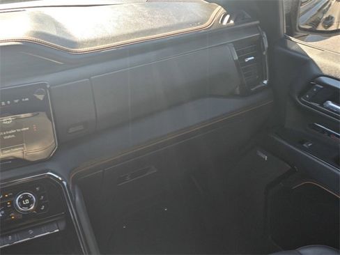 Used 2025 GMC Sierra 1500 AT4 w/ AT4 Premium Package image 19