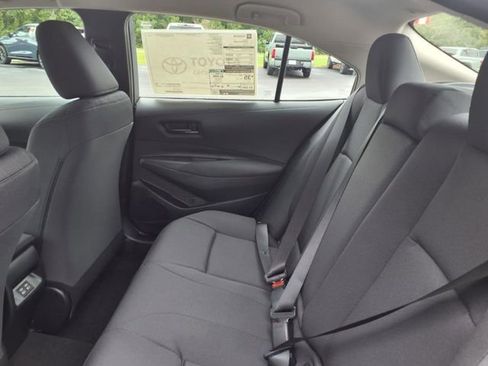 Used 2025 Toyota Corolla LE image 7