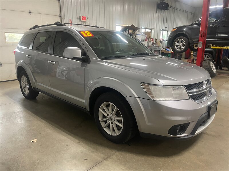 Used 2018 Dodge Journey SXT w/ Safe & Sound Group AWD/4WD image 4