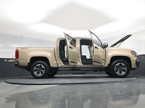 Used 2022 Chevrolet Colorado Z71 w/ Safety Package image 21