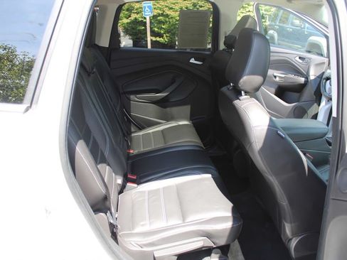 Used 2018 Ford Escape Titanium AWD/4WD image 19