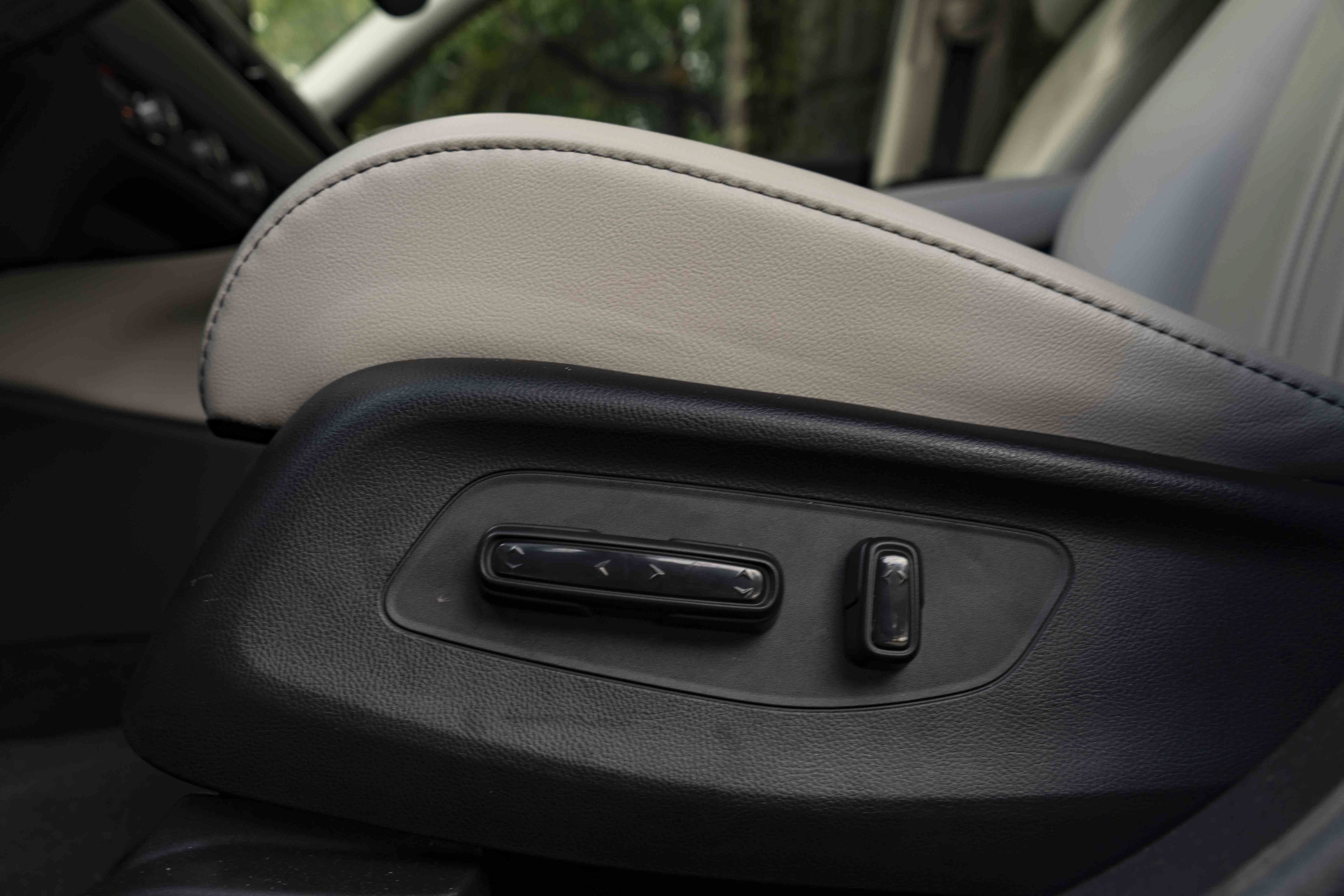 Used 2027 Honda HR-V EX-L image 42