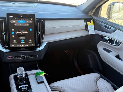 New 2026 Volvo XC90 B6 Ultra image 12