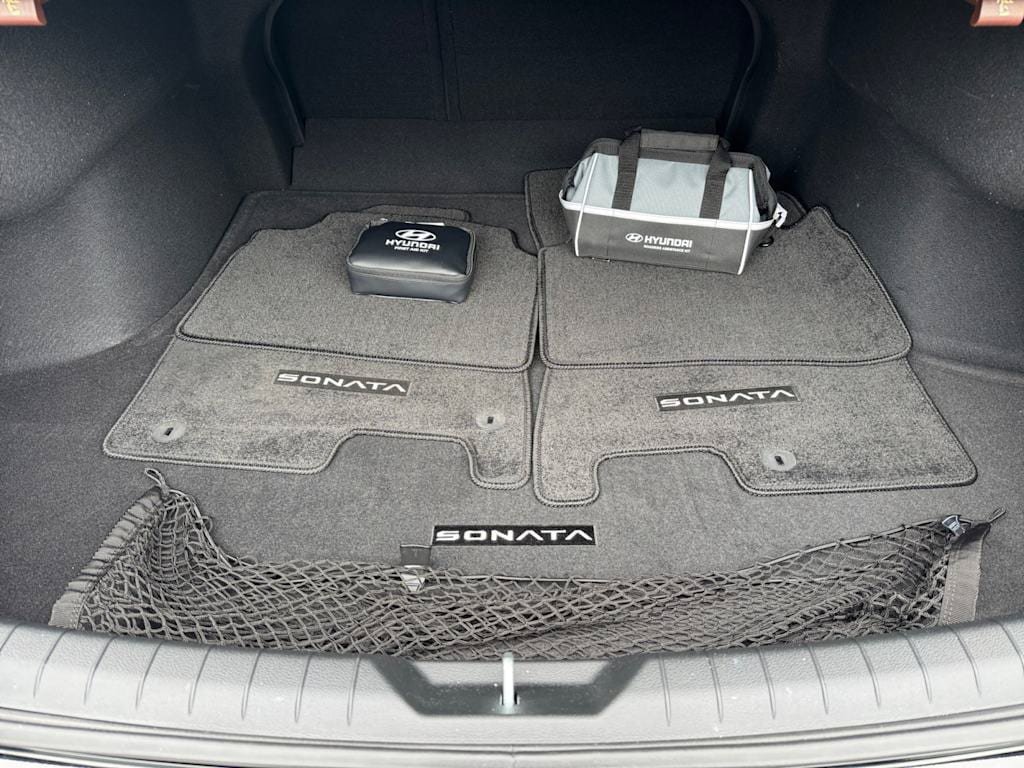 Used 2025 Hyundai Sonata SE FWD image 4