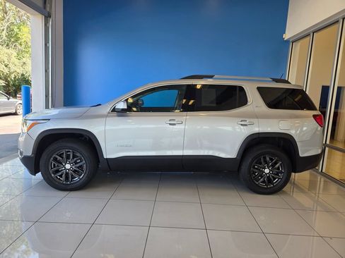 Used 2019 GMC Acadia SLT w/ LPO, Floor Liner Package FWD image 4