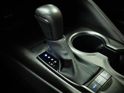 Used 2024 Toyota Camry SE image 22