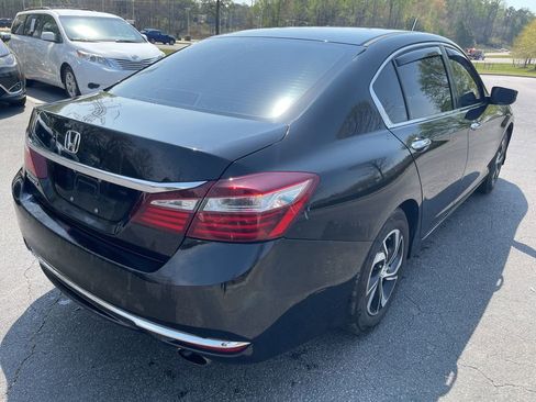 Used 2017 Honda Accord LX image 5