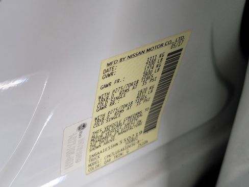 Used 2017 Nissan Titan PRO-4X w/ Pro-4x Convenience Package image 17