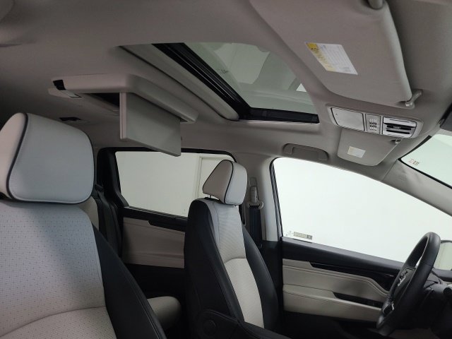 Used 2026 Honda Odyssey Elite image 12