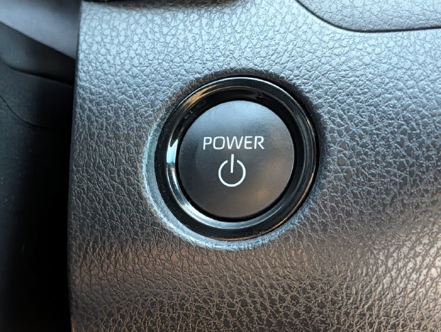 Used 2025 Toyota Camry SE w/ Convenience Package FWD image 18