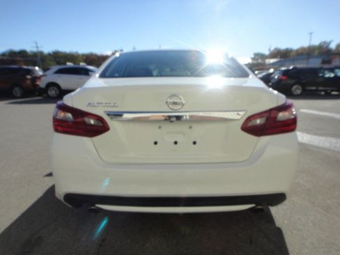 Used 2018 Nissan Altima 2.5 S w/ S Convenience Package image 5
