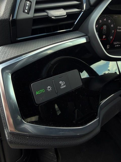 Used 2024 Audi Q3 2.0T Premium AWD/4WD image 23