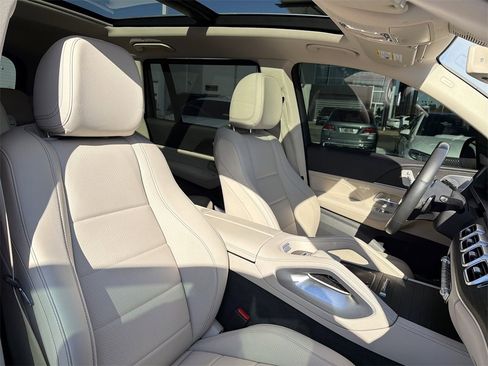 Certified 2020 Mercedes-Benz GLS 450 4MATIC image 21