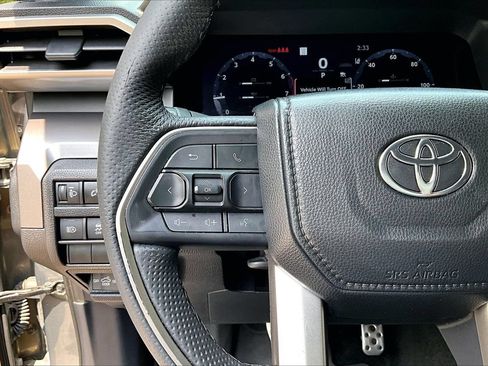 Used 2024 Toyota Tacoma TRD Sport AWD/4WD image 10