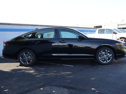 New 2025 Honda Accord EX-L image 6