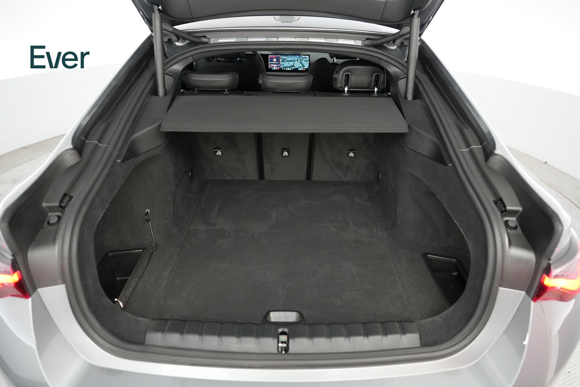 Used 2025 BMW i4 eDrive40 w/ Parking Assistance Package RWD image 8