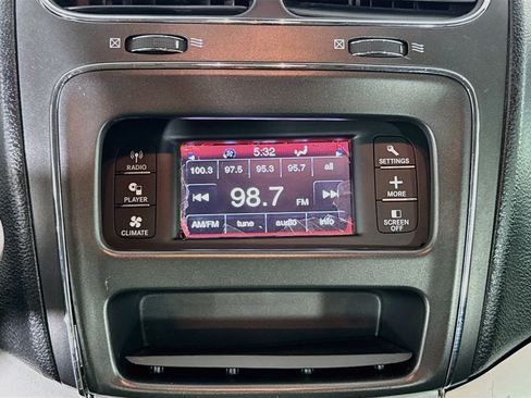 Used 2019 Dodge Journey SE w/ Blacktop Package FWD image 16