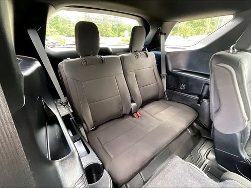 Used 2020 Ford Explorer XLT RWD image 26