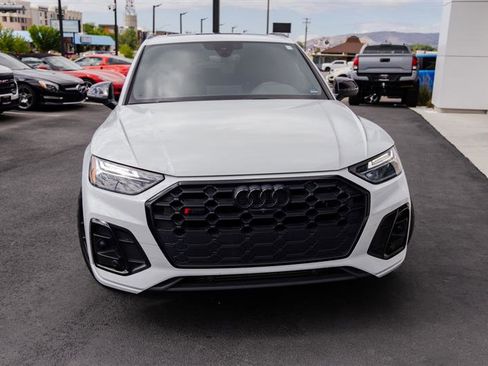 Used 2022 Audi SQ5 Premium Plus w/ Premium Plus Package AWD/4WD image 4