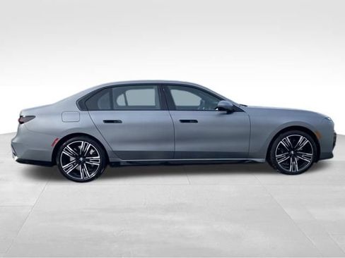 Used 2023 BMW 760i xDrive 760i xDrive image 8