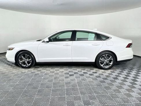 Certified 2023 Honda Accord EX image 3