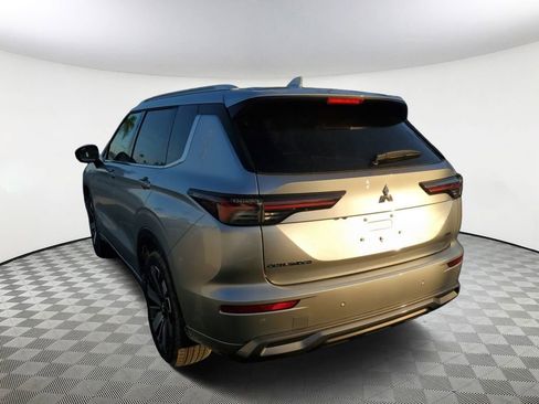 New 2026 Mitsubishi Outlander SEL image 4