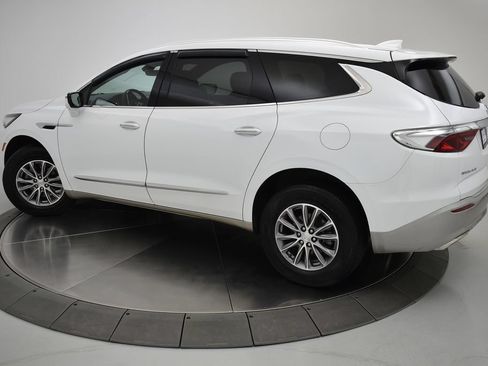 Used 2022 Buick Enclave Essence FWD image 8