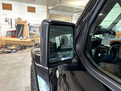 Used 2021 Jeep Gladiator Sport image 73