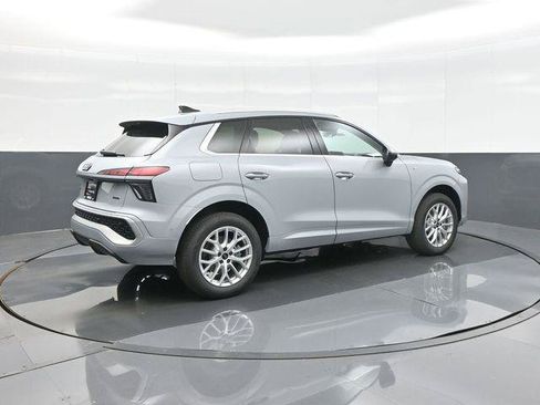 New 2026 Audi Q3 quattro 2.0T AWD/4WD image 7