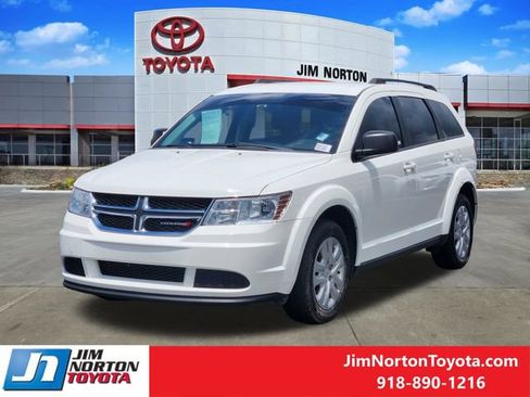 Used 2018 Dodge Journey SE w/ Popular Equipment Group FWD image 3