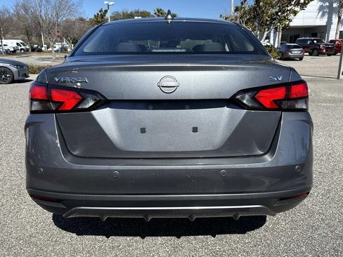 Used 2023 Nissan Versa SV image 5