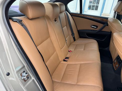 Used 2009 BMW 528i xDrive Sedan image 16