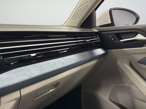 New 2026 Volkswagen Jetta SE FWD image 31