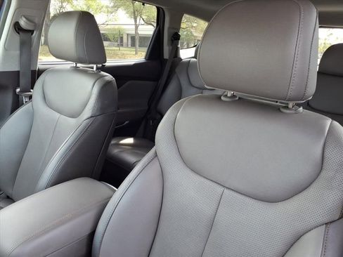 Used 2020 Hyundai Santa Fe Limited image 18