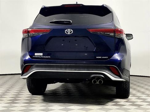 Used 2023 Toyota Highlander XSE image 6