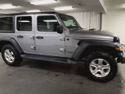 Used 2020 Jeep Wrangler Unlimited Sport S AWD/4WD image 2