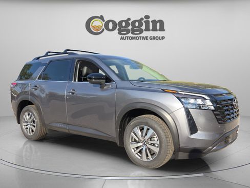 New 2026 Nissan Pathfinder SL FWD image 7