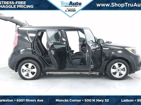 Used 2017 Kia Soul FWD image 26