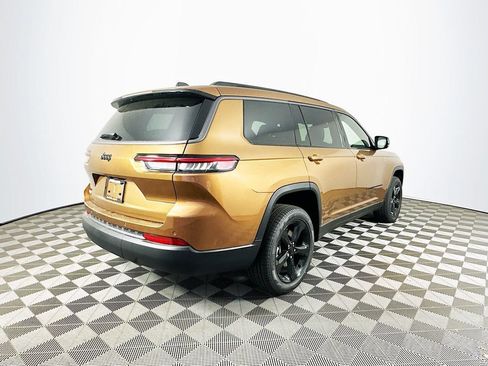 New 2026 Jeep Grand Cherokee L Limited w/ Limited Altitude Package AWD/4WD image 10