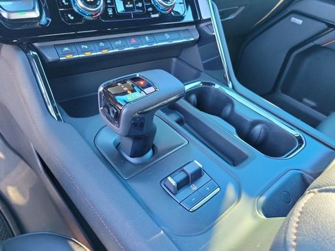 Used 2024 GMC Sierra 1500 AT4 w/ Technology Package image 22