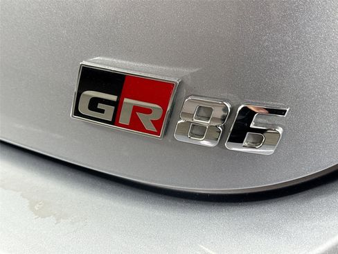 Certified 2022 Toyota GR86 Premium image 14