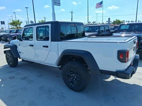 New 2026 Jeep Gladiator Sport image 5