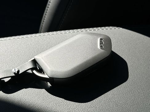 Used 2025 Kia Sorento S w/ Panoramic Sunroof Package image 37