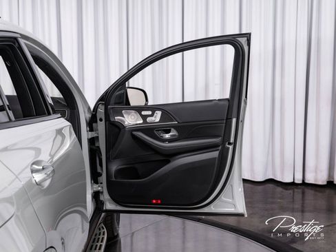 Used 2024 Mercedes-Benz GLE 63 AMG S image 33