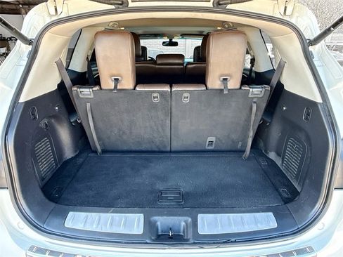 Used 2013 INFINITI JX35 Base w/ Premium Pkg image 30