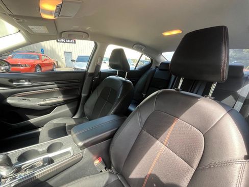 Used 2020 Nissan Altima 2.5 SR FWD image 13