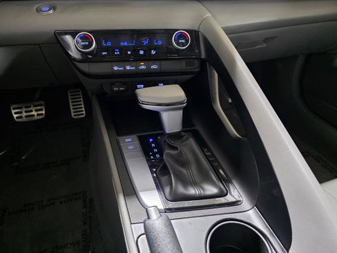 Certified 2025 Hyundai Elantra Sport FWD image 27