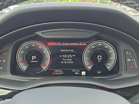 Used 2025 Audi Q7 3.0T Premium Plus AWD/4WD image 21