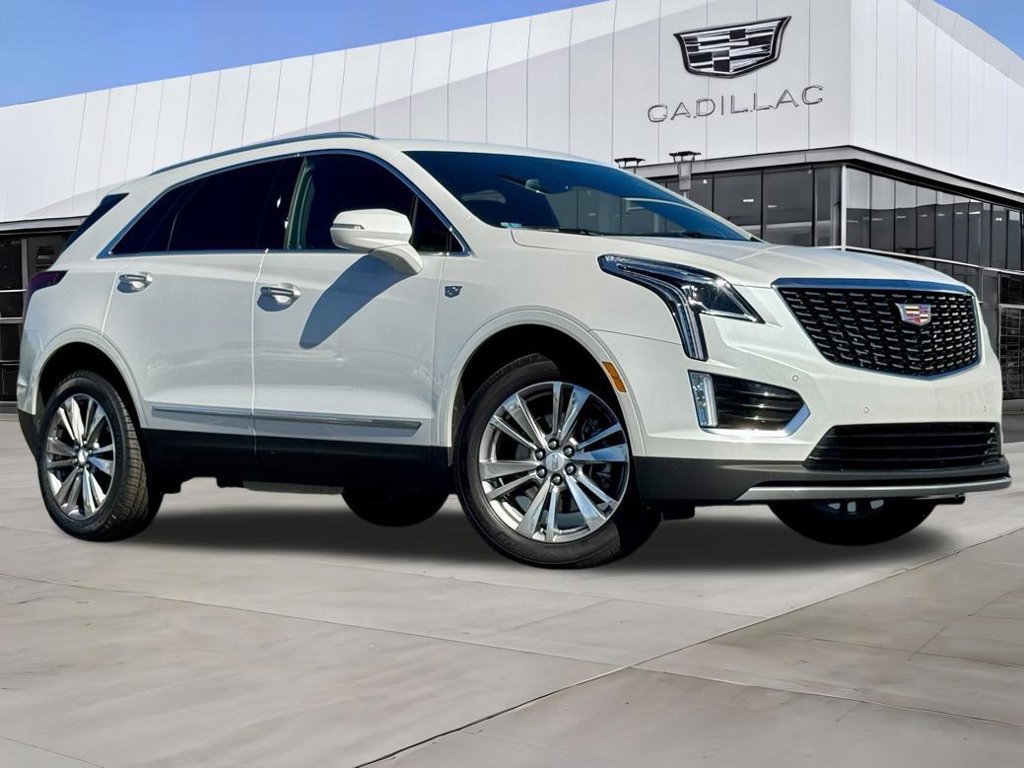 Certified 2025 Cadillac XT5 Premium Luxury FWD image 2