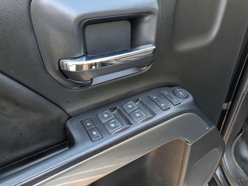 Used 2018 Chevrolet Silverado 1500 LT w/ All Star Edition image 21